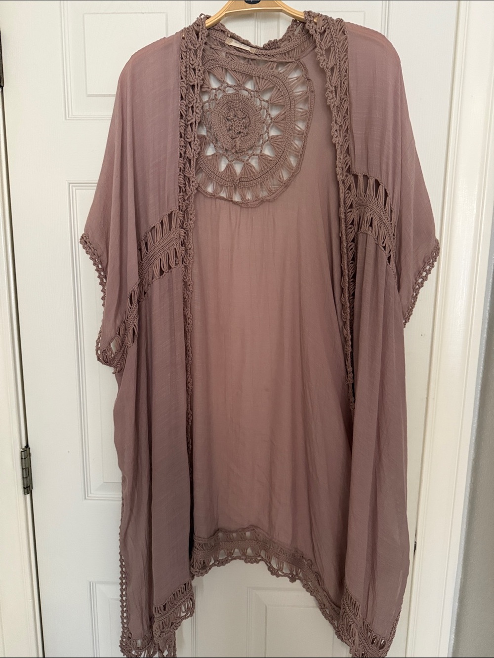 Altar'd State Dusty Mauve Crochet-Back Open Kimono